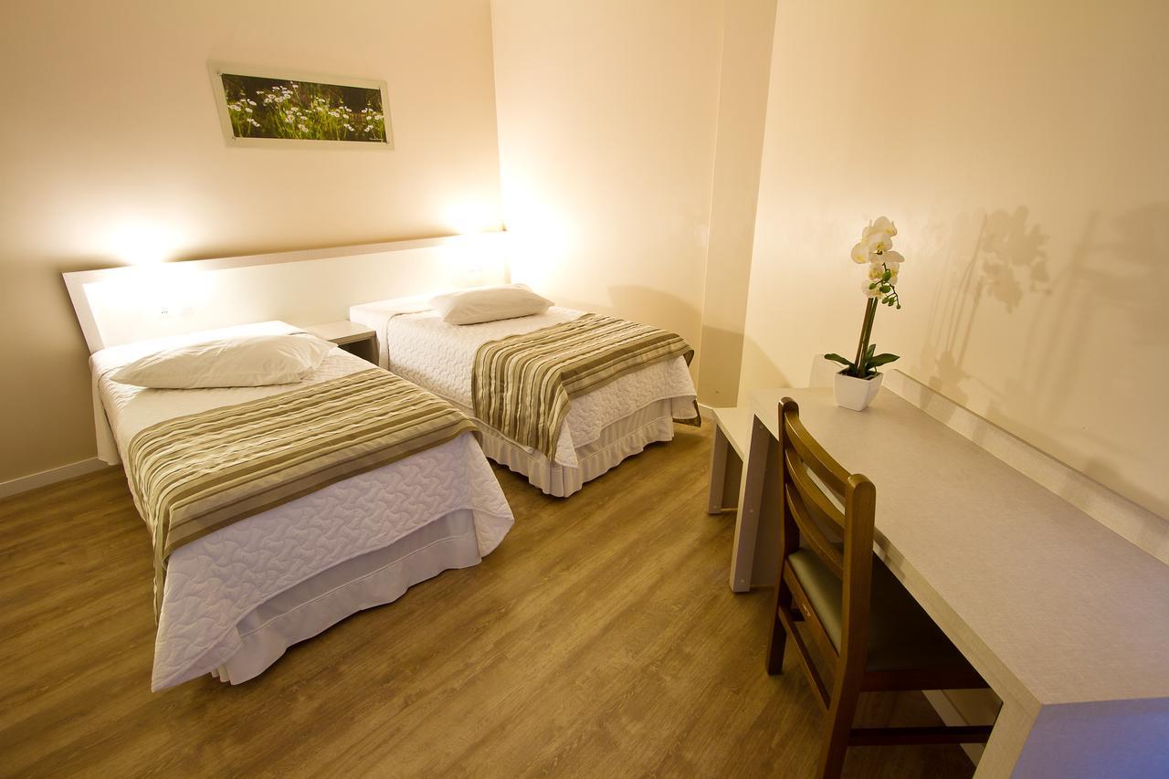קוריטיבאנוס Gaboardi Park Hotel חדר תמונה